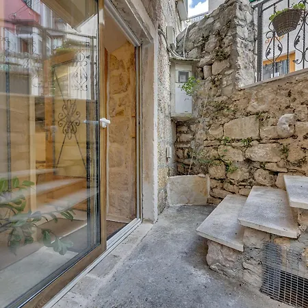 Luxury Palace 住宿加早餐酒店 马卡尔斯卡