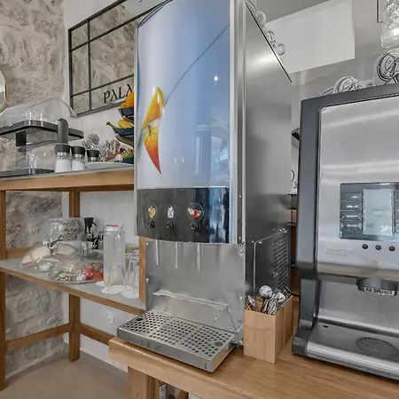 住宿加早餐酒店 Luxury Palace 马卡尔斯卡