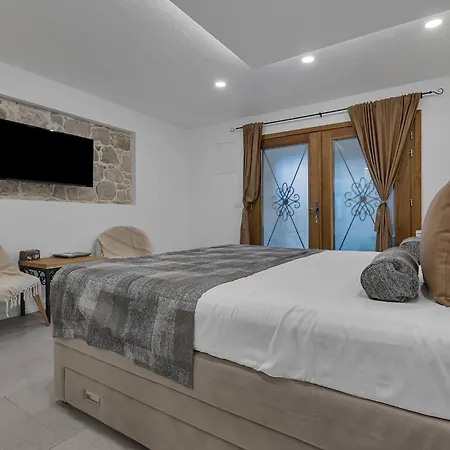 Luxury Palace 4*