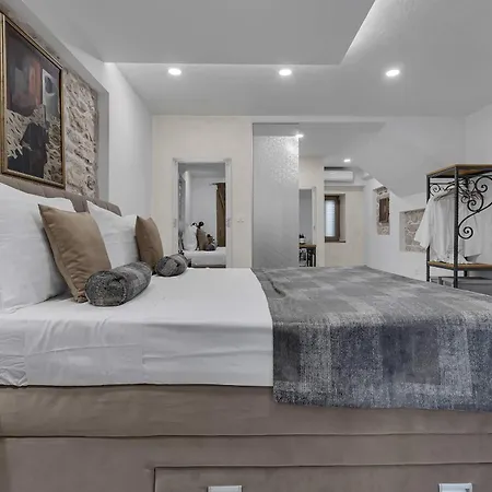 ベッド・アンド・ブレックファスト Luxury Palace