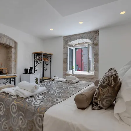 ベッド・アンド・ブレックファスト Luxury Palace