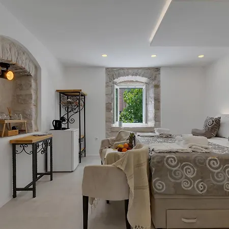 Luxury Palace ベッド・アンド・ブレックファスト マカルスカ