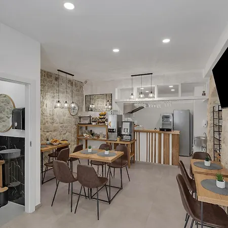 Luxury Palace 4* マカルスカ