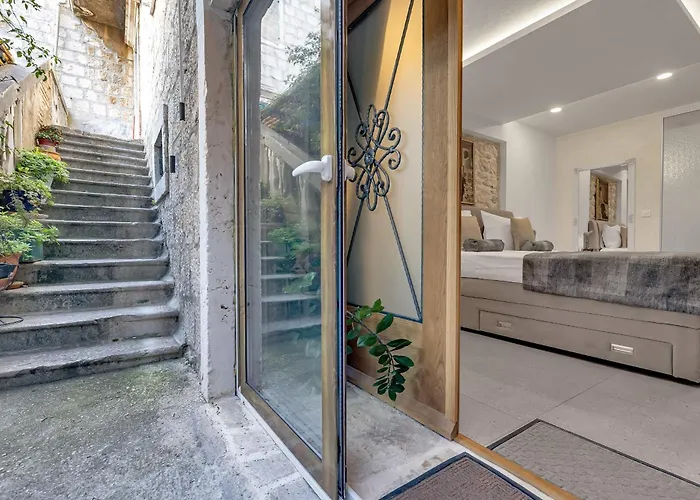 Luxury Palace Bed & Breakfast Makarska