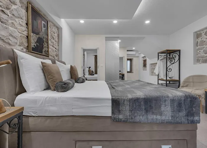 Bed & Breakfast Luxury Palace