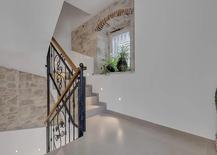 Luxury Palace Panzió