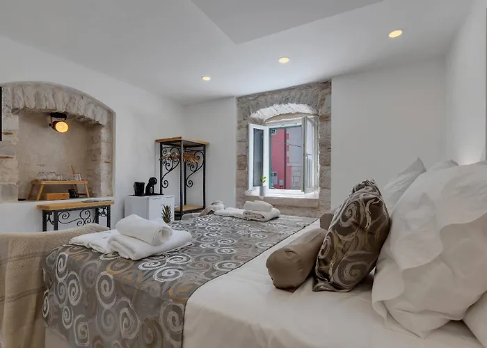 Bed & Breakfast Luxury Palace