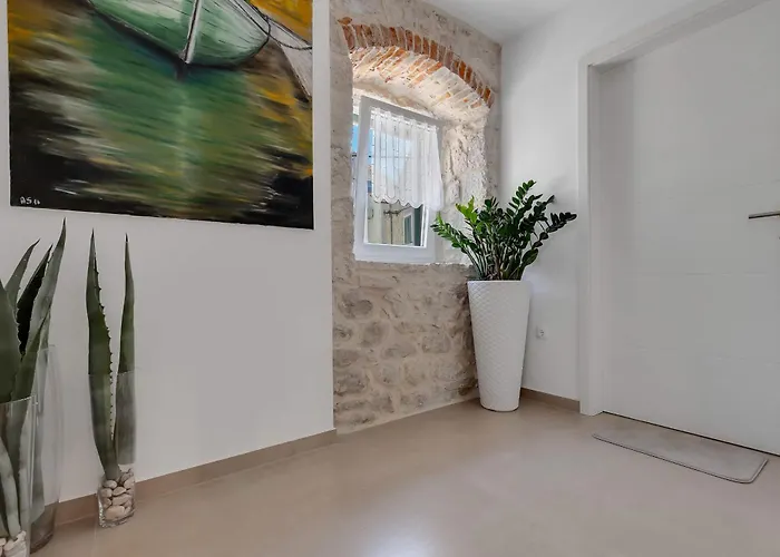 Luxury Palace 4* Makarska