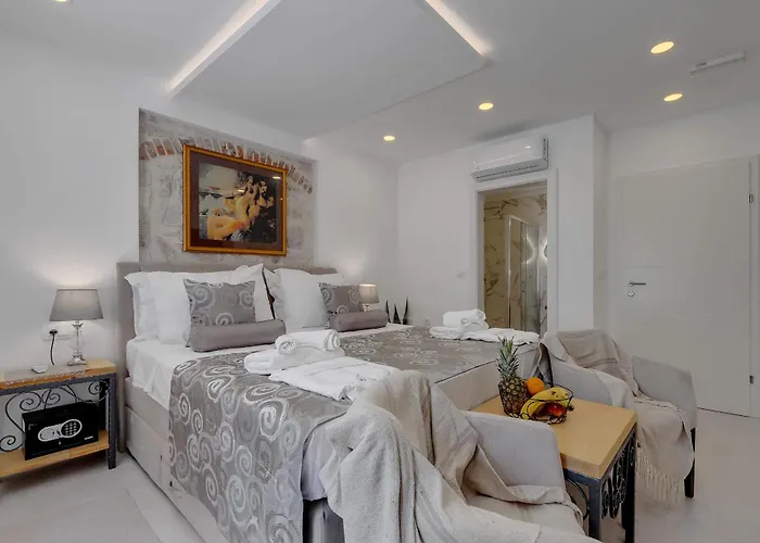 Bed & Breakfast Luxury Palace Makarska