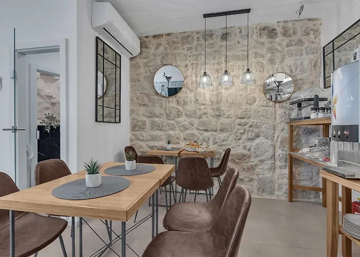 Luxury Palace Panzió Makarska