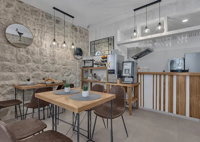 Luxury Palace Panzió Makarska