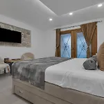 Luxury Palace 4*