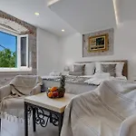 Luxury Palace Panzió 4*