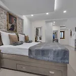 Luxury Palace Panzió 4*